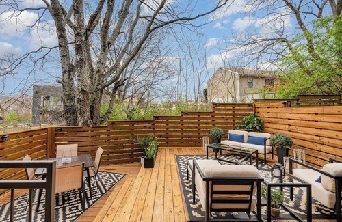 Edgehill House | Living It Up in Edgehill Nashville! Amazing Downtown Rooftop!
