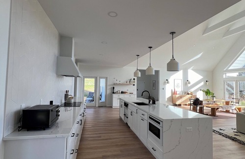 Livingston Manor House | Livingston Manor Lodge - brand new, modern upstate house - 10 min from town