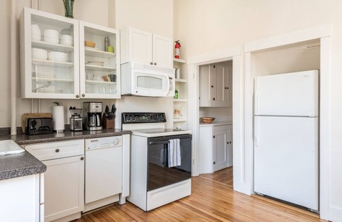 Downtown Portland Apartment | Local Landmark! Gorgeous Historic Home