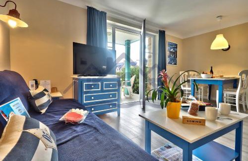 Guilvinec Apartment | LocaLise - A05 - Plain-pied avec petite vue mer donnant sur la piscine et le jardin - Grande salle de bain - Wifi inclus - draps inclus - animaux bienvenus - parking gratuit