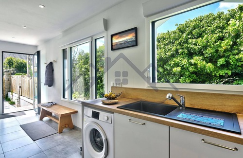 Treffiagat House | Localise - Bain de mer - Maison Entièrement Rénovée Avec Extérieur Clos