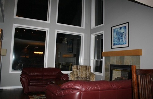 Silver Star Mountain Ski Chalet | Located at the Base of the Alpine Meadows Chair