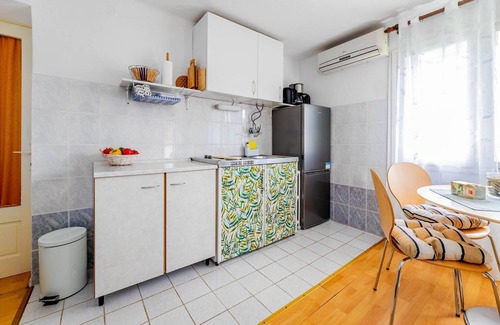 Baska Apartment | Located directly by the sea