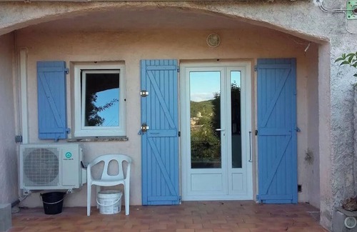 Lorgues Apartment | Location de Vacances à Lorgues Avec vue sur la Ville
