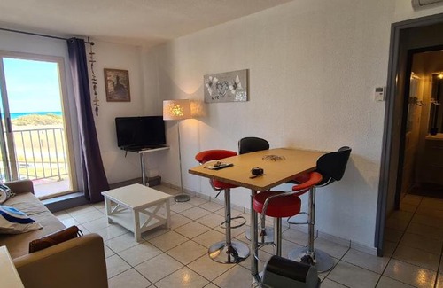Saint-Pierre-la-Mer Apartment | Location face à la mer