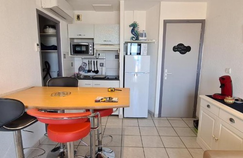 Saint-Pierre-la-Mer Apartment | Location face à la mer
