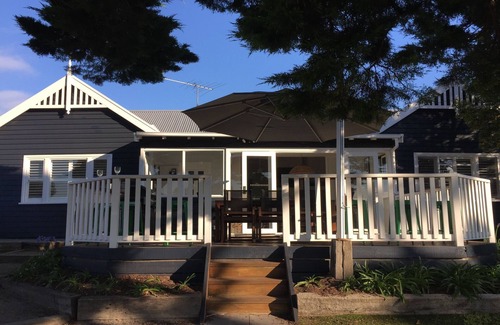 Barwon Heads House | Location & Luxe in 'Barwon Heads Central' - Beach, Pub & Cafes at the door .