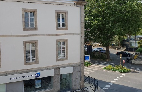 Lannion Apartment | Location Saisonnière: Studio n°2 en Plein Centre-ville de Lannion