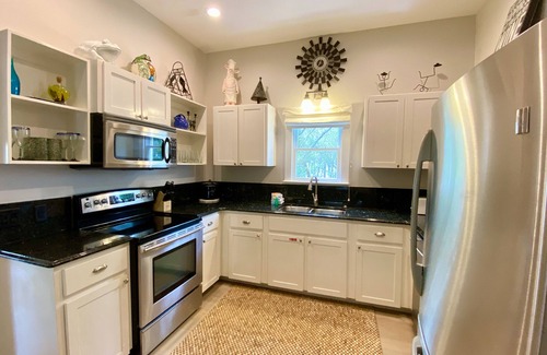 Seaside House | Location! Short Walk to Beach & Town Directly in Seaside + 2 Adult Bikes!