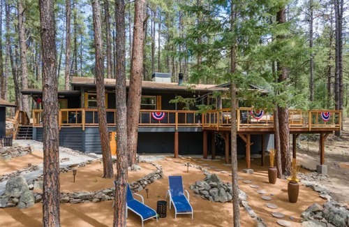 Prescott Cabin | LOCATION- SoDak Cabin - RESORT STYLE ENTERTAINMENT