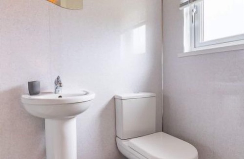 Kinross House | Loch Leven Lodge 4 by Interhome