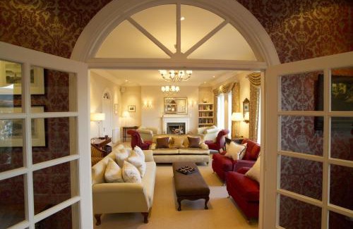 East Lewiston Hotel | Loch Ness Lodge