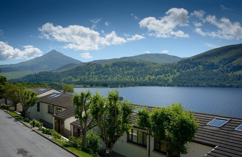 Kinloch Rannoch Cottage | Loch Rannoch Grouse Lodge - Retreat Group