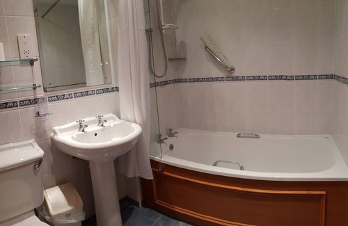 Kinloch Rannoch Cottage | Loch Rannoch Otter Lodge (8) - Retreat Group
