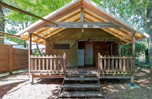 Lesperon RV Rental | 'Lodge 3' with Shared Pool, Private Terrace and Shared Garden
