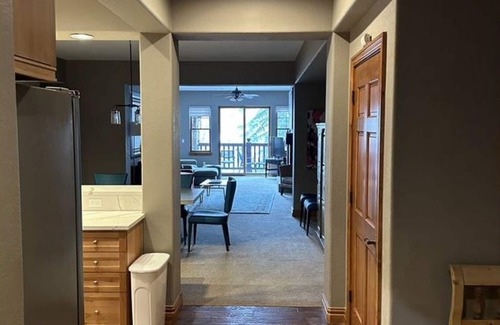 Avon Apartment | Lodge at Brookside