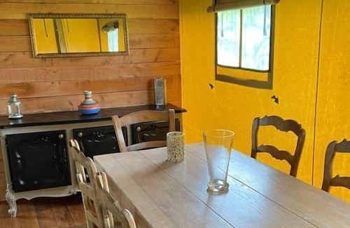 Vigeois Cabin | Lodge "La Vie Valade" 4 Personnes à Vigeois