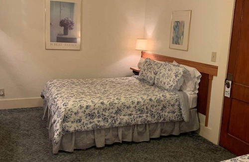 Gasquet Apartment | Lodge & Motel Rooms