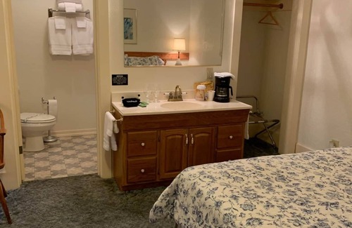Gasquet Apartment | Lodge & Motel Rooms