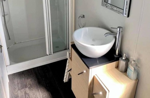 Chapel Saint Leonards Cabin | Lodge - Sleeps 6 - Patio - Parking - Beach Close