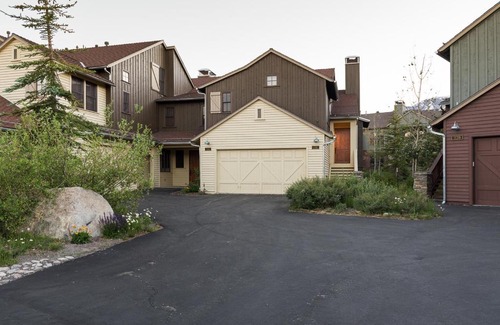 Mammoth Lakes House | Lodges 1140