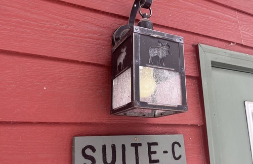 Hayward House | Lodging near downtown Hayward
