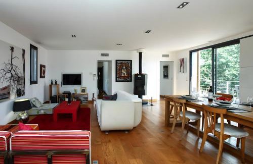 Saint-Jean-d'Eyraud Apartment | Loft Ôvebas - Domaine De L 'ô