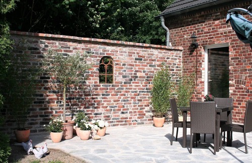 Huenxe Apartment | Loft apartment with garden + fireplace in the 100 year old house Niederrhein Ruhrgebiet
