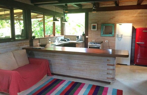 Cocaia House | Loft charmoso c/wi-fi perto da praia em Ilhabela