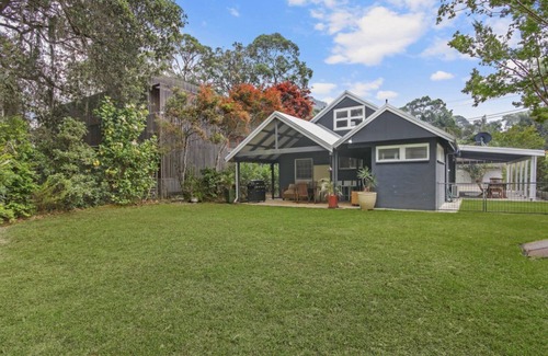 Pearl Beach House | Loft Cottage - Pet Friendly & WIFI