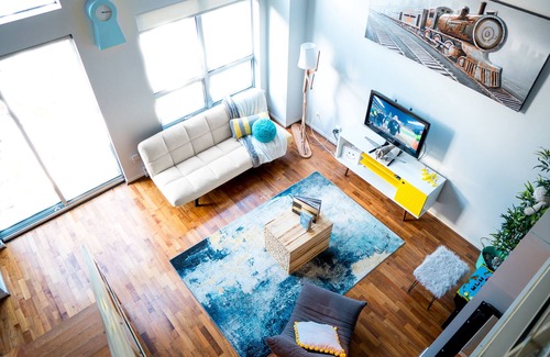 Yaletown Apartment | Loft in the Heart of Downtown w/ Parking