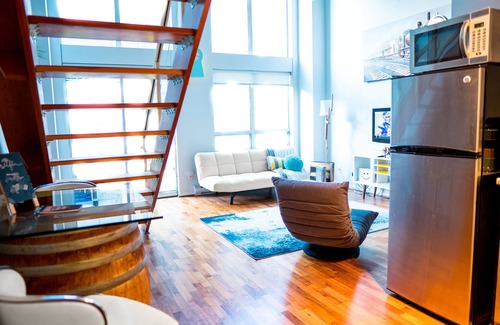 Yaletown Apartment | Loft in the Heart of Downtown w/ Parking