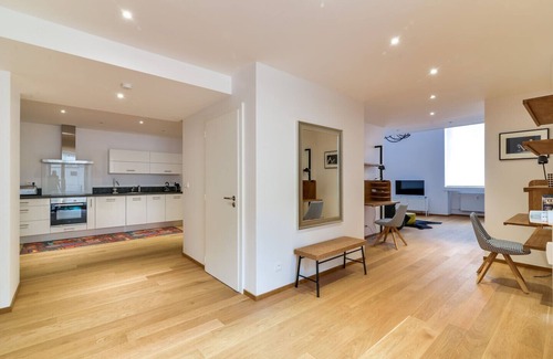 Petite-France Apartment | loft luxe 127m2 a 500m cathedral 2br 2bth