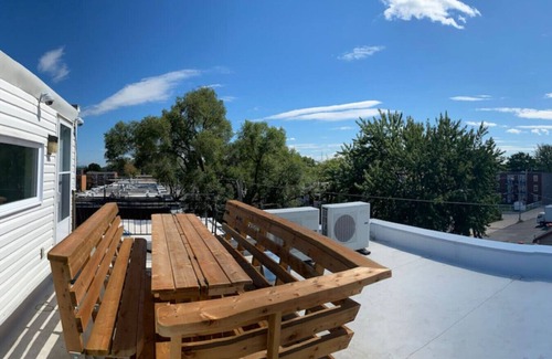 Bellerive Apartment | Loft near Olympic Park + Free Parking & EV Charger