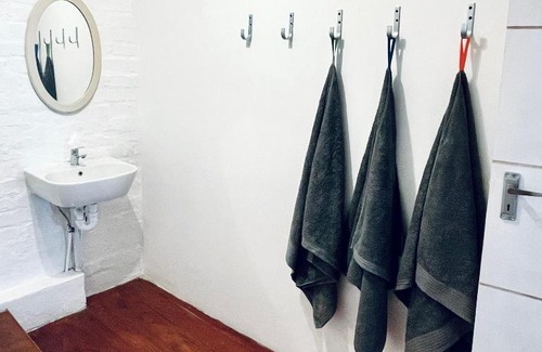 Hermanus City-Centre Apartment | Loft On Long