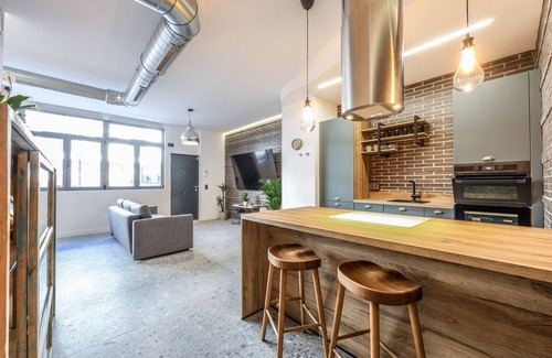 Villaverde Apartment | loft reformado de diseño de alquiler temporal