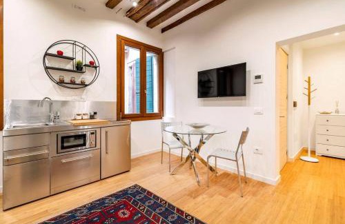 Santa Croce Apartment | Loft San Stae 18.27