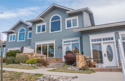 Stanley Hills Condo | Lofted two-bedroom condo with outdoor hot tub and killer mountain views!