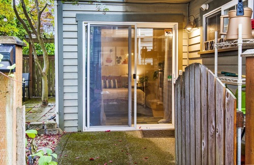 Licton Springs Apartment | Loftium | Comfy Guest Suite Near Green Lake!