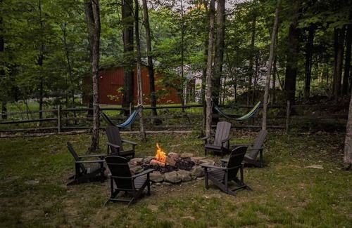 Swanton Cabin | Log Cabin Retreat w/Hot Tub, Game Room, Fire Pit