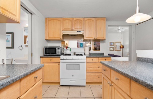 Charlevoix Cabin | Log Home 2 Hot Tubs sleeps 15 + 2nd apt available for rent sleeps 6 more ❤️pets
