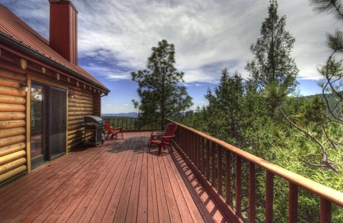 Pecos House | Log Home Near Santa Fe, New Mexico with Million Dollar View
