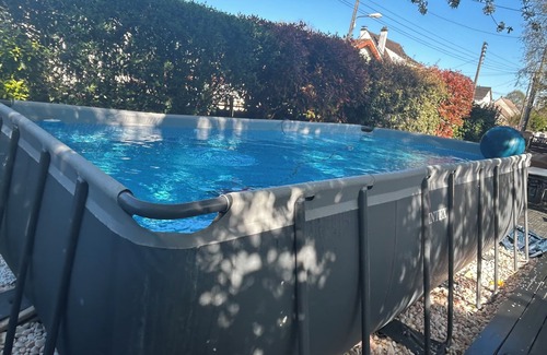Villemoisson-sur-Orge Villa | Logement Près de Paris Pour le Séjour Rêvé Avec Piscine, Salle de Sport