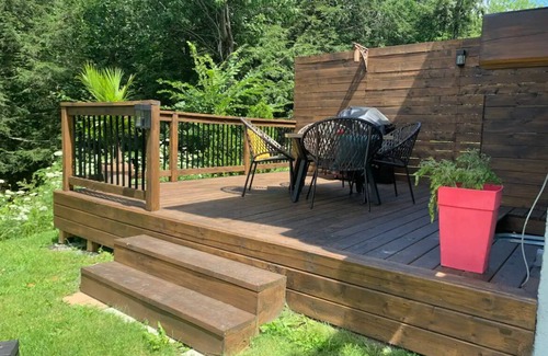 Brownsburg-Chatham Apartment | Logement Tranquille en Nature, Près de Toutes les Commodités!
