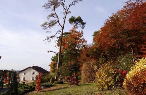 Uzemain House | LOGIS DE CHARME 4 épis gites france + INDOOR SWIMMING POOL APRIL TO END OF OCTOBER