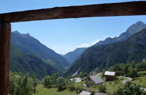 Montbardon Apartment | Logis grand confort 'BELLA VISTA', IN THE HEART OF QUEYRAS PARK