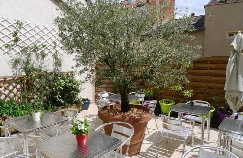 Thionville Hotel | Logis-Hôtel des Oliviers
