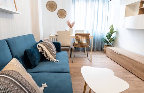 Las Fuentes Apartment | LOIRA LEPANTO: Cozy and Quiet Apartment