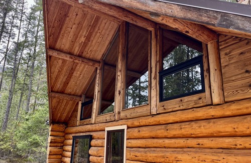 Central Kootenay Cabin | Loki Cabin Located in the heart of the west Kootenays