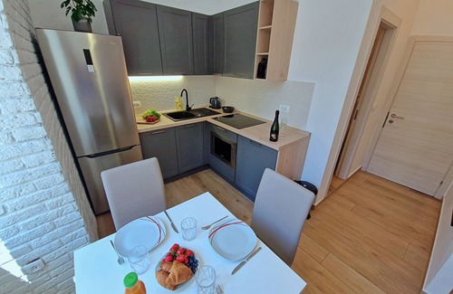 Rijeka Apartment | Lola's Place